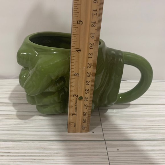 Vandor Marvel Green Hulk Hand Figural Mug /Pen Holder - Picture 6 of 7
